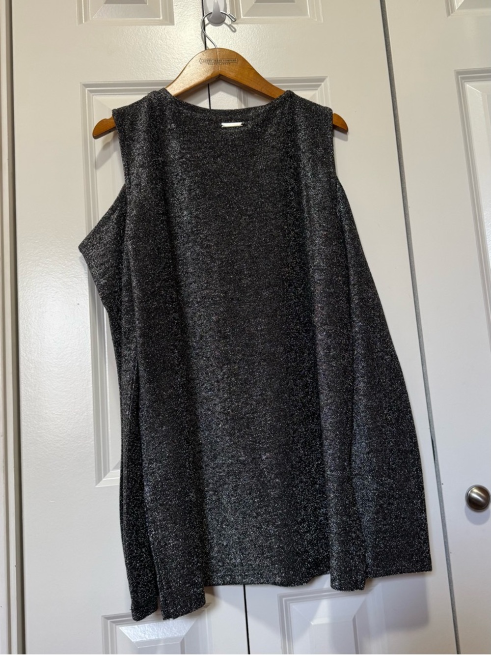 Michael Kors Shimmer Cold Shoulder Top XL Black Silver Long Sleeve - Picture 4 of 10